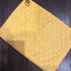 Marc Jacobs gold embossed X Large clutch🥳🥳❌❌